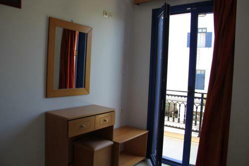 Hostal Hotel Stavris