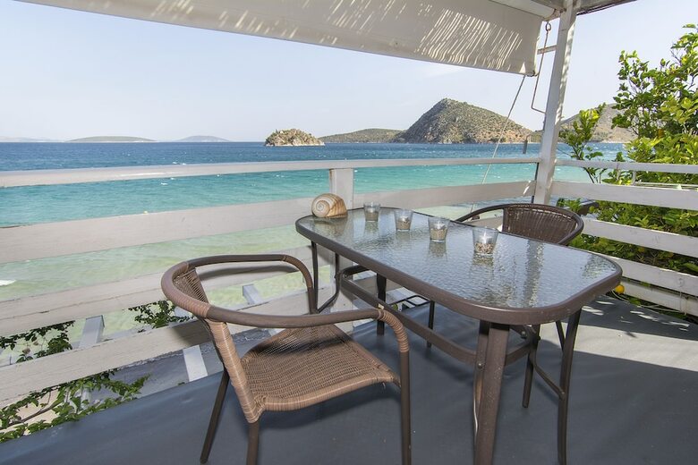Poseidon Apartments