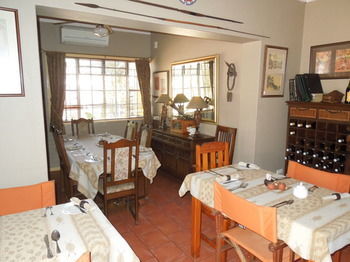 Albergue Trees Too Guest Lodge