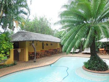 Albergue Trees Too Guest Lodge