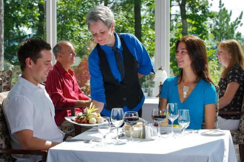 Hotel Auberge De La Montagne Coup�e