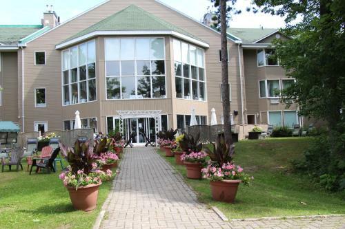 Hotel Auberge De La Montagne Coup�e