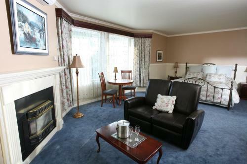 Hotel Auberge De La Montagne Coup�e
