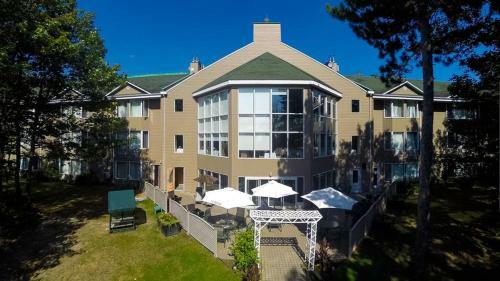 Hotel Auberge De La Montagne Coup�e