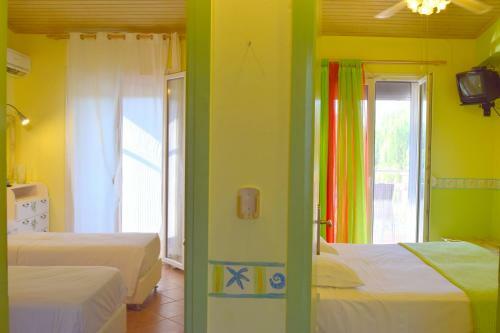 Simatos Apartments & Studios