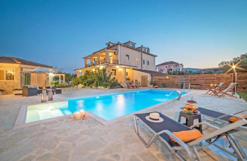 Eleni's Family Villa