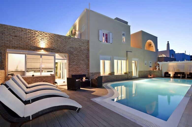 Hostal Gianna Suites