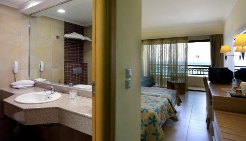Cosmopolitan Hotel