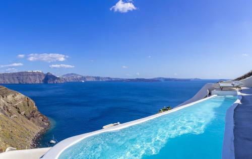 Hotel Canaves Oia Suites & Spa