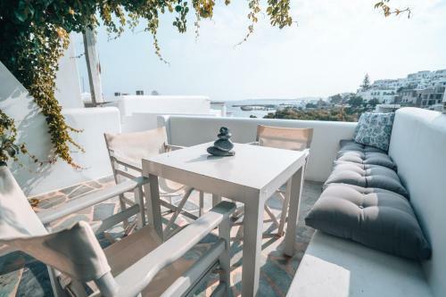 Alexandros Apartments