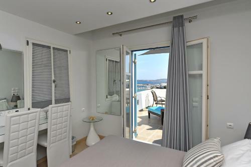 Alexandros Apartments