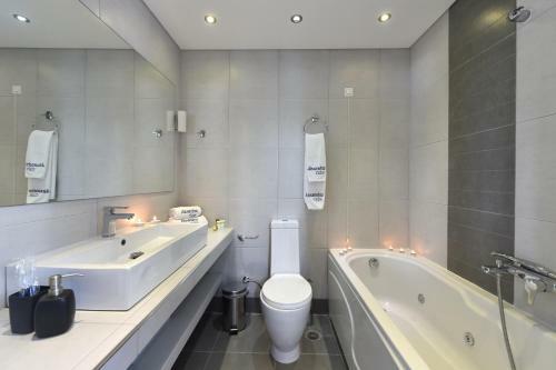 Alexandros Apartments