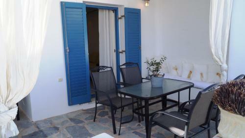 Alexandros Apartments