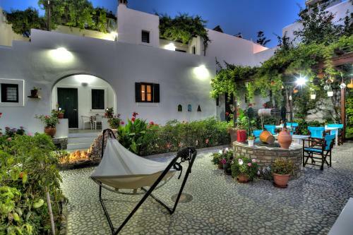 Hostal Eleni Rooms