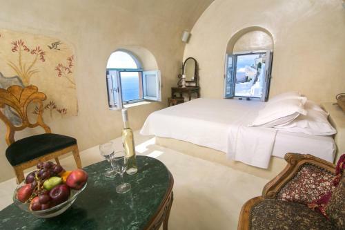 Villa Kastro Oia Houses