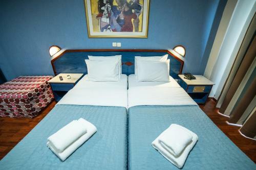Argo Hotel Piraeus