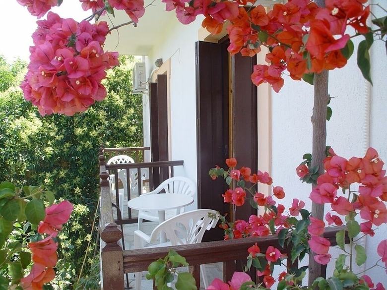 Hostal Guesthouse Christos