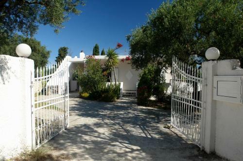 Ammoudi Harmony Villa