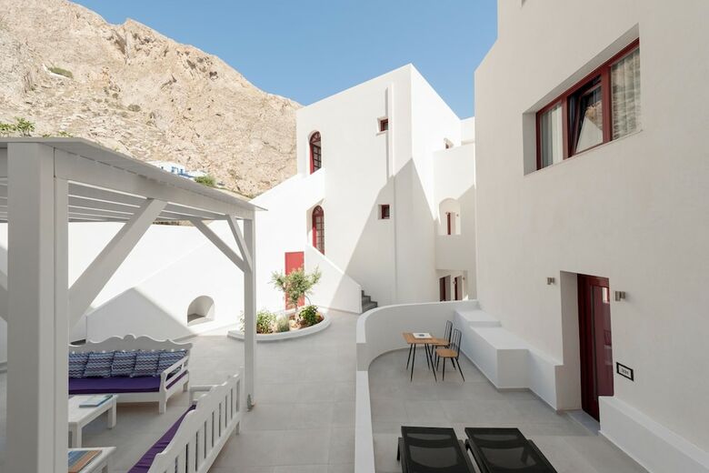 Hotel Crown Suites