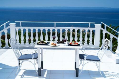 Hotel Bianco Olympico Beach Resort