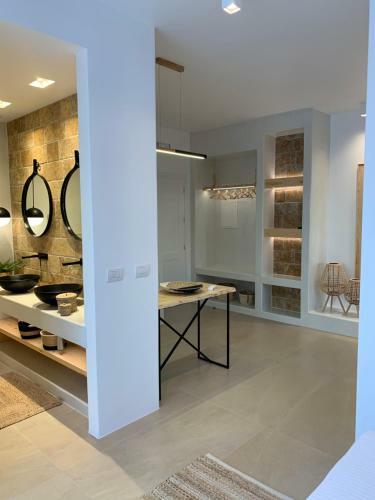 Ios Art Studios & Apartments