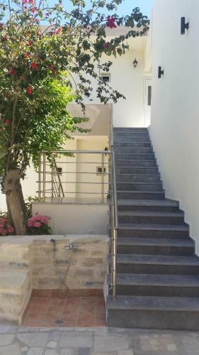 Antonios Hotel Apartments