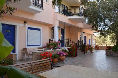 Apartamento Anaxos Gardens