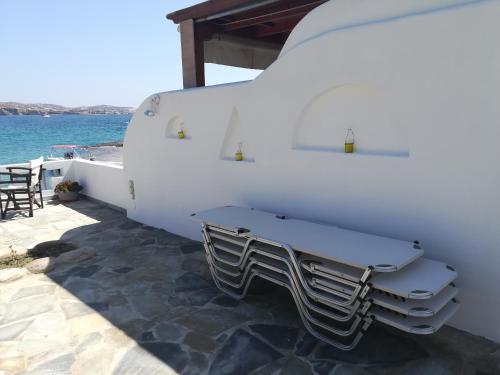 Hostal Aigialia