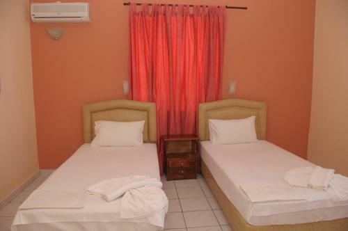 Eugenia Hotel & Apartments