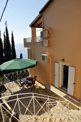 Stella's Apartments