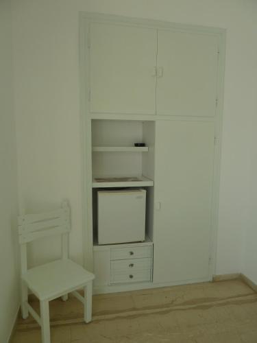Hostal Four Seasons Rooms & Apartments