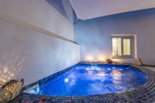 Hotel Ambition Suites