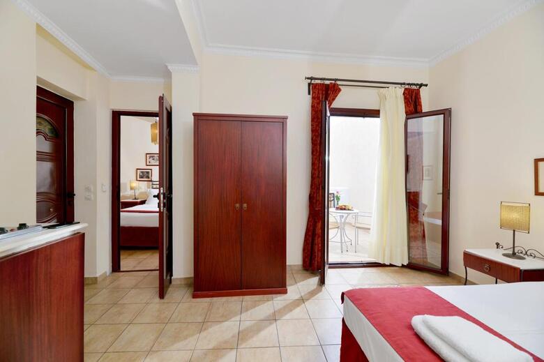 Agistri Hotel