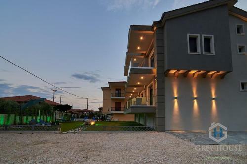 Grey House Apartments