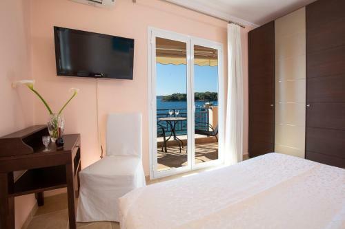Thalassa Apartments
