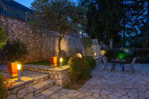 Thalassa Apartments