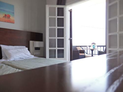 Hostal Dandidis Seaside Pension