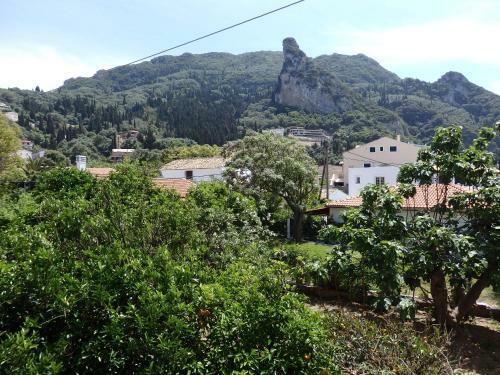 Hostal Dandidis Seaside Pension