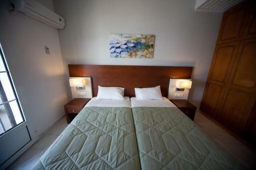 Hostal Dandidis Seaside Pension