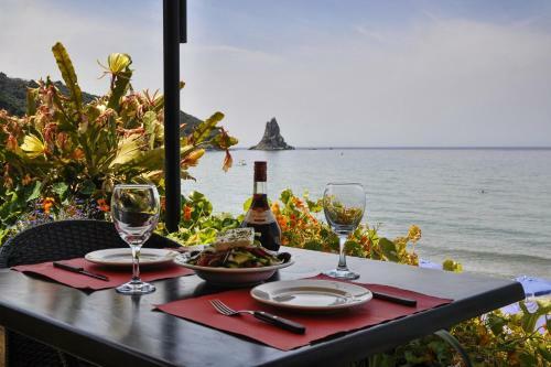 Hostal Dandidis Seaside Pension