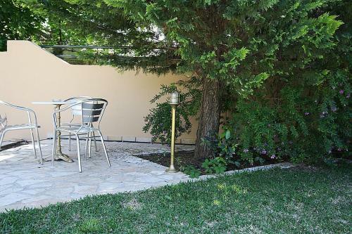 Konstantinos Hotel & Apartments 2