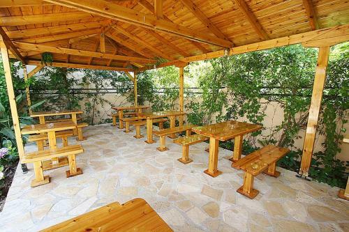 Konstantinos Hotel & Apartments 2
