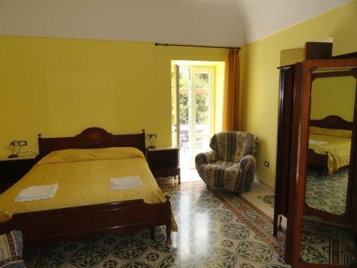 Chiaia Apartments