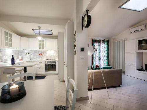 Nettuno Halldis Apartments