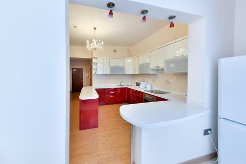 Apartment Na Kunaeva 12