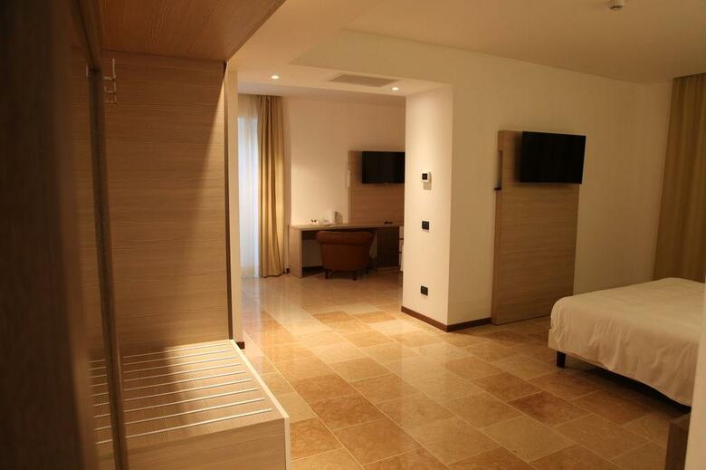 Hotel Metr�