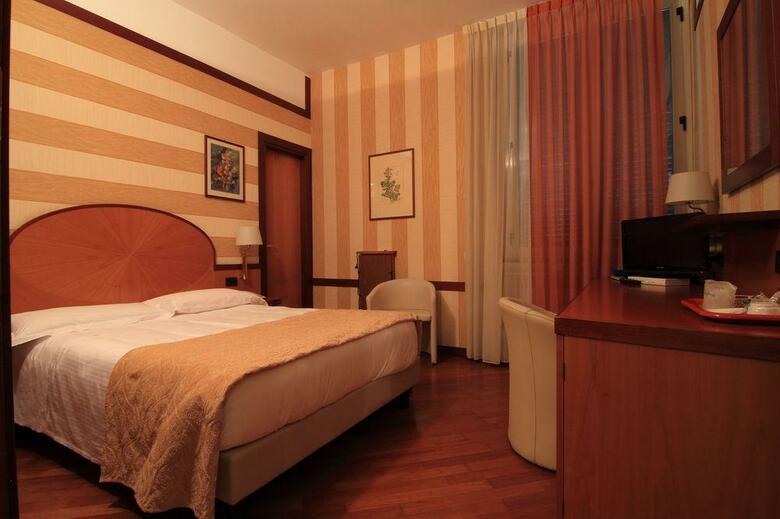 Hotel Metr�