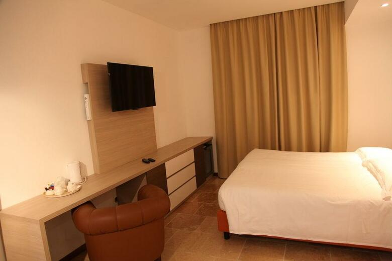 Hotel Metr�