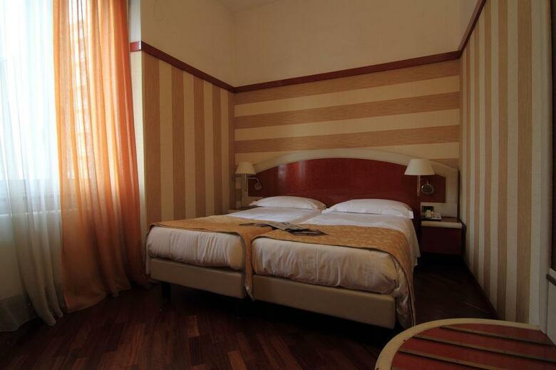 Hotel Metr�