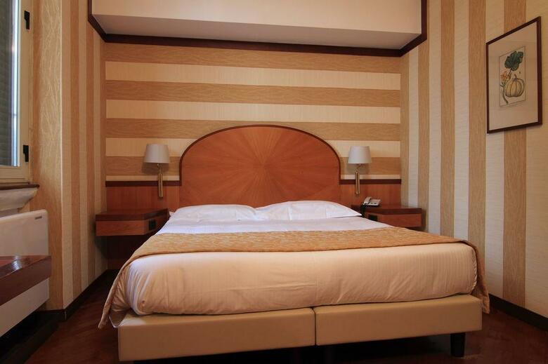 Hotel Metr�